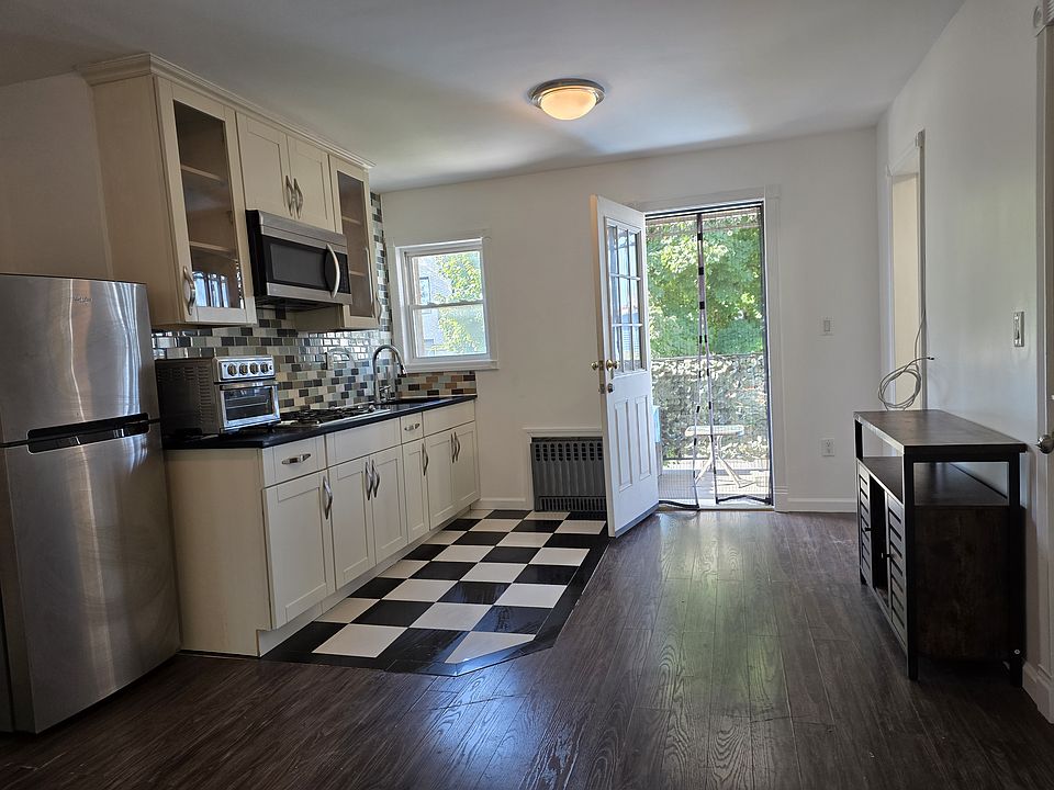 1st image of 286 17th St #2