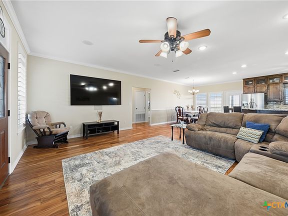 5th image of 1733 County Road 376