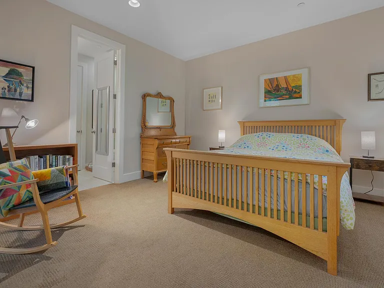 2414 SW Cedar St — Photo 13