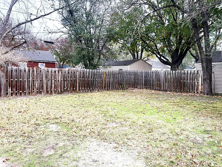1520 W Arizona Ave — Photo 24