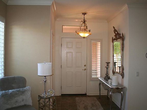 5th image of 410 Hopkins Ct