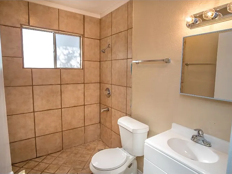 6916 Shady Grove Dr — Photo 10
