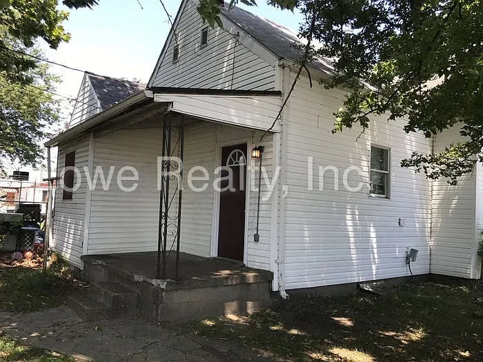 900 N Garvin St photo 1