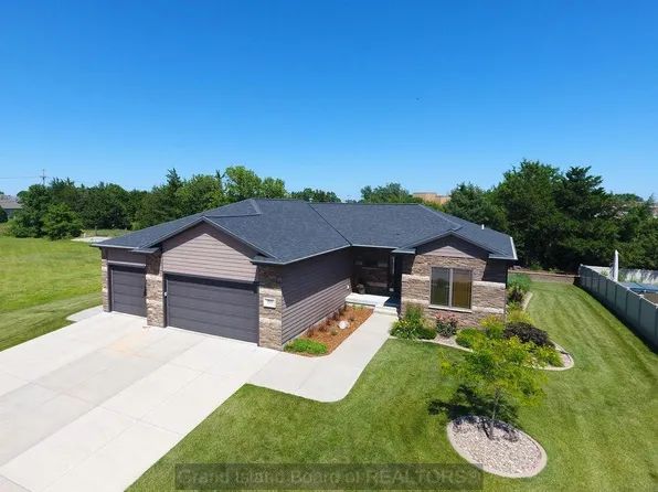 2831 Idaho Ave, Grand Island, NE 68803