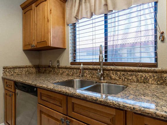 5th image of 17230 N 16th Pl Unit 1