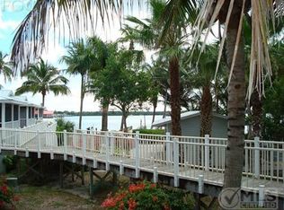 11250 Porpoise Point Rd APT 4, Matlacha, FL 33993