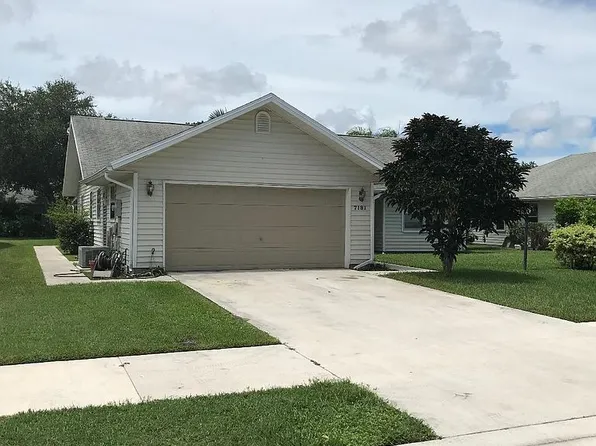 7181 SE Lillian Ct, Stuart, FL 34997