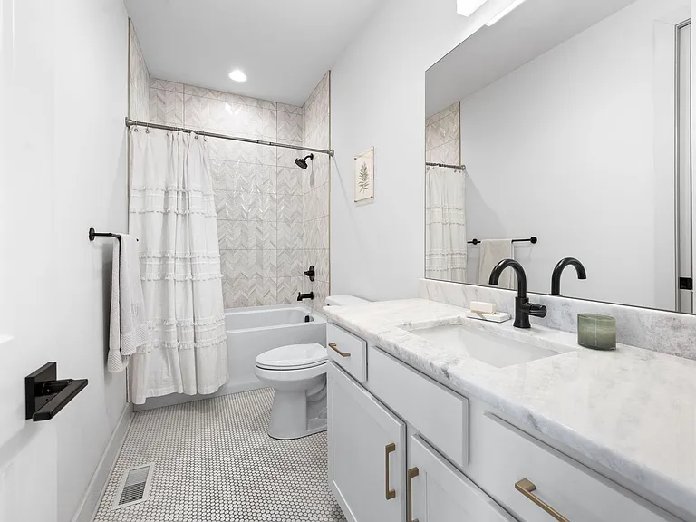 6216 California Ave #A — Photo 22