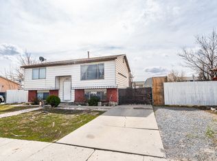 8129 W Armoridge Ln, Magna, UT 84044