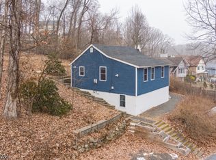 18 Frances Ave, Stanhope, NJ 07874