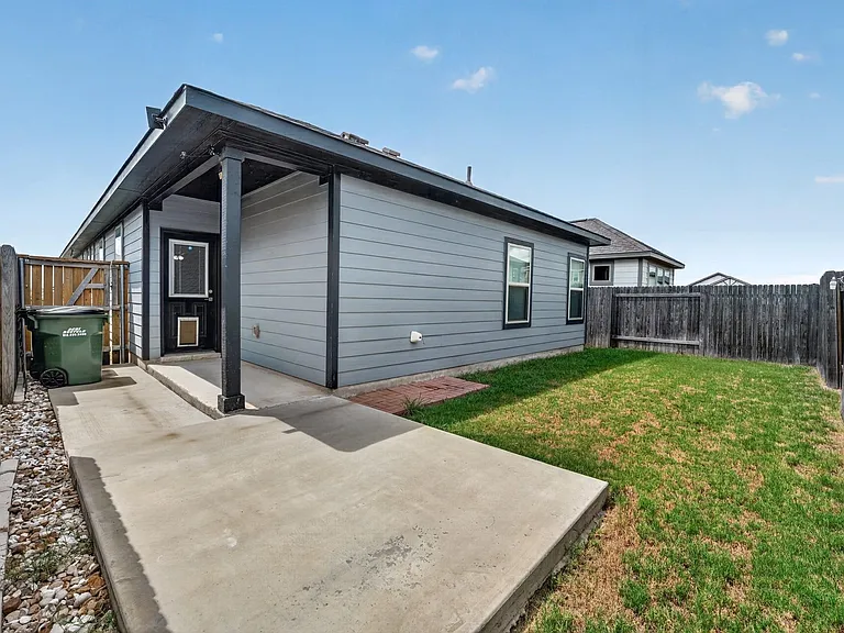 105 Drifter Ln — Photo 20