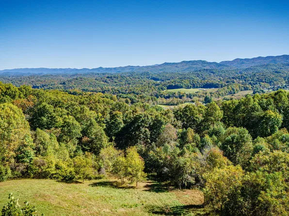 185 Owens Dr, Johnson City, TN 37604