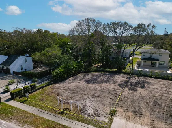 2596 Floyd St #10, Sarasota, FL 34239