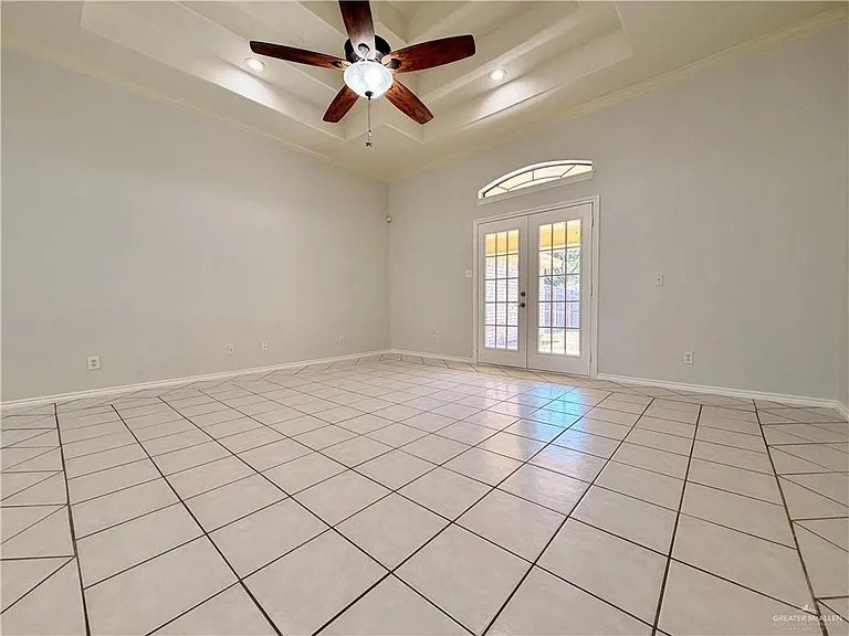 2505 W Sandpiper Ave — Photo 18