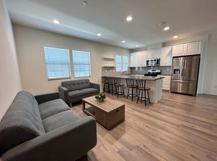 841 Iris Way UNIT B, Azusa, CA 91702