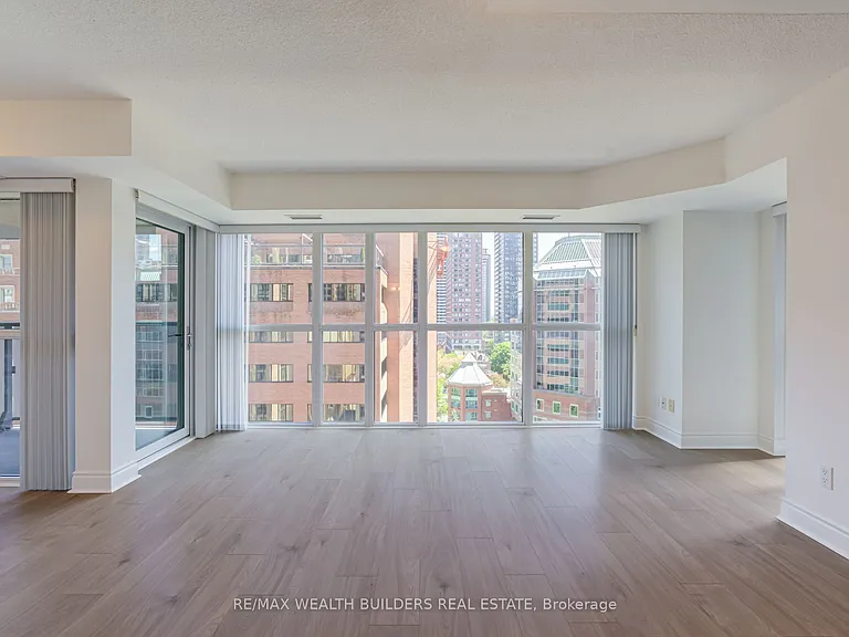 28 Ted Rogers Way #1212 — Photo 24