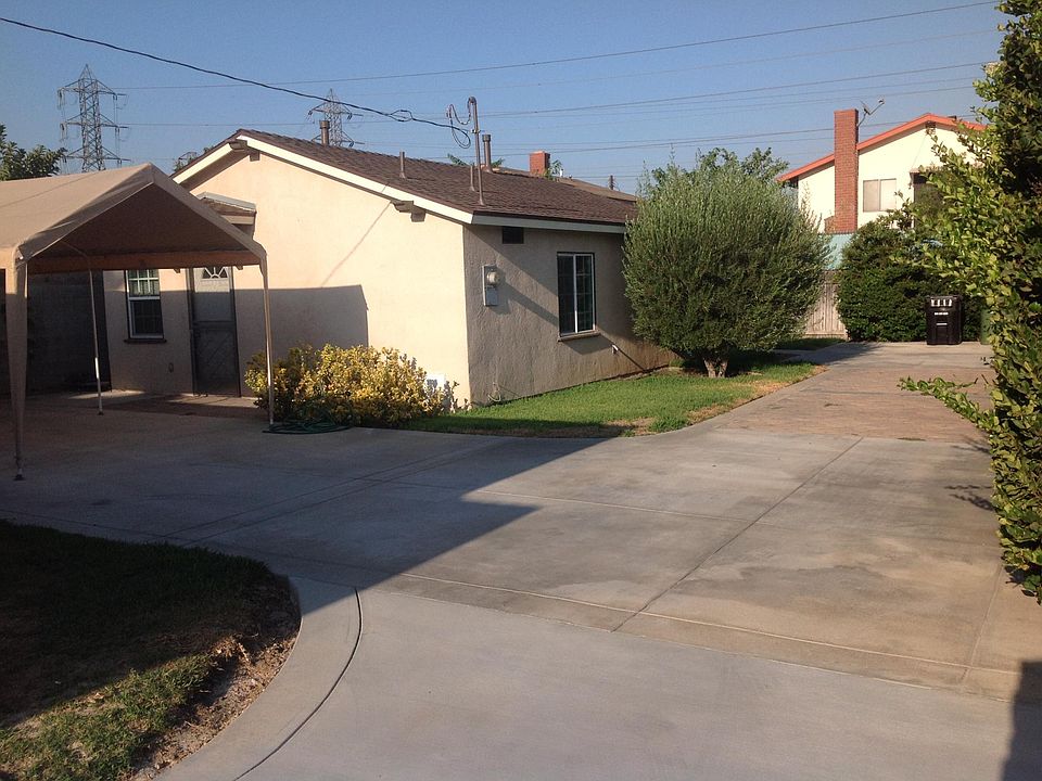1st image of 2746 Gladys Ave
