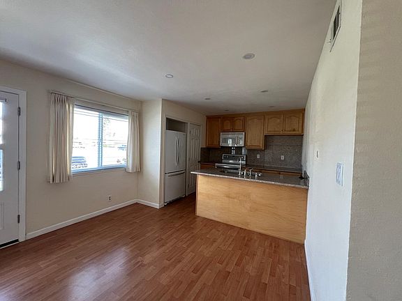 3rd image of 1304 Joplin Dr Unit 1