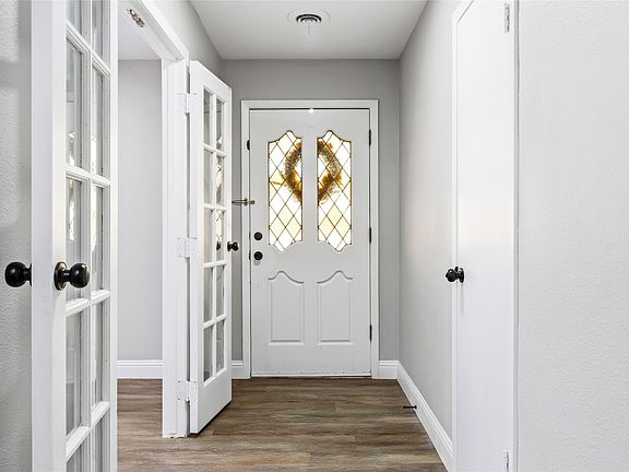 3rd image of 1708 Park Ridge Ter