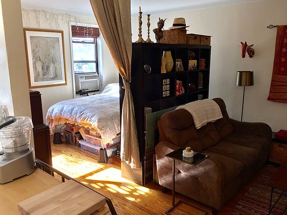 4th image of 4915 Skillman Ave APT 3G