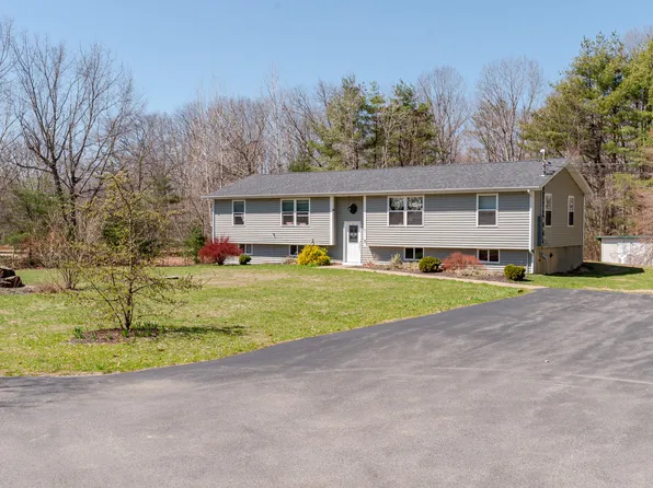 41 Railroad Drive, Waterboro, ME 04087