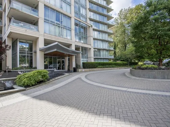 2133 Douglas Rd #507, Burnaby, BC V5C 0E9