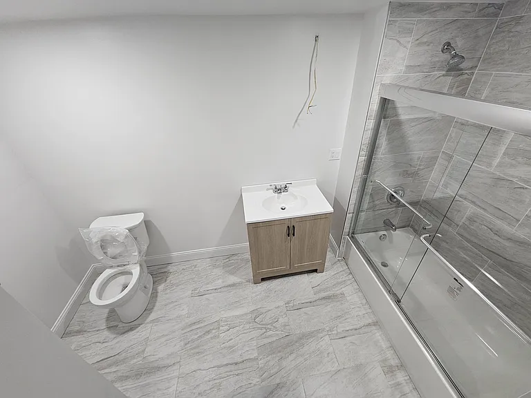 406 Main St #2 — Photo 17