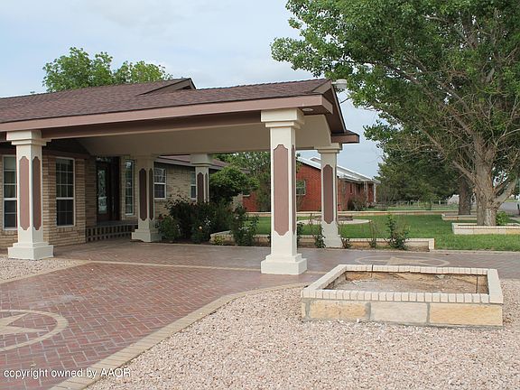 3rd image of 206 Regier Dr