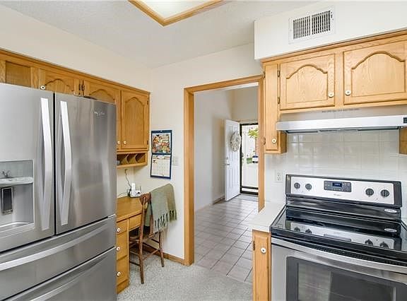 2nd image of 2206 N Salem Dr