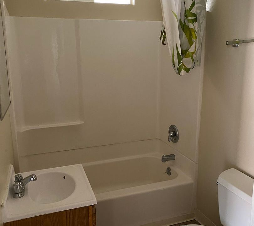 2nd image of 2447 Anna Dr APT B