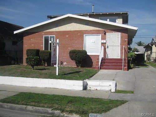 1st image of 915 W 49th St