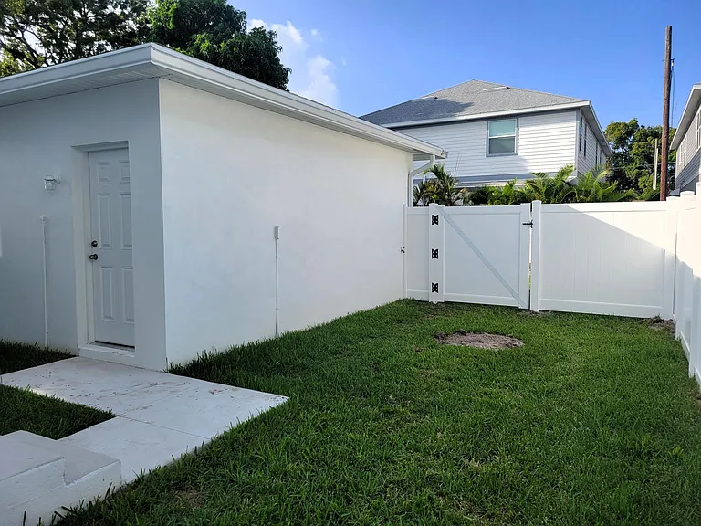 2703 W Fig St #1 — Photo 38