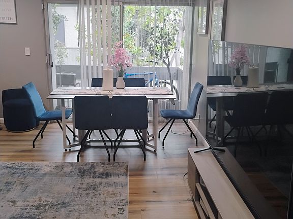 5th image of 18620 Hatteras St #22