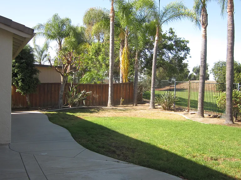 38129 Augusta Dr — Photo 16
