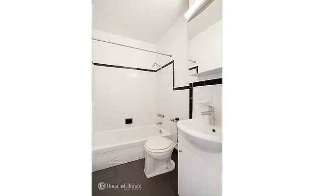 Rented by Douglas Elliman | media 16