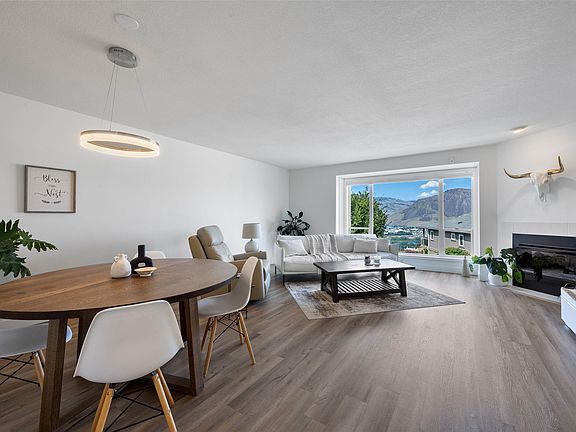 3rd image of 255 Pemberton Ter #24