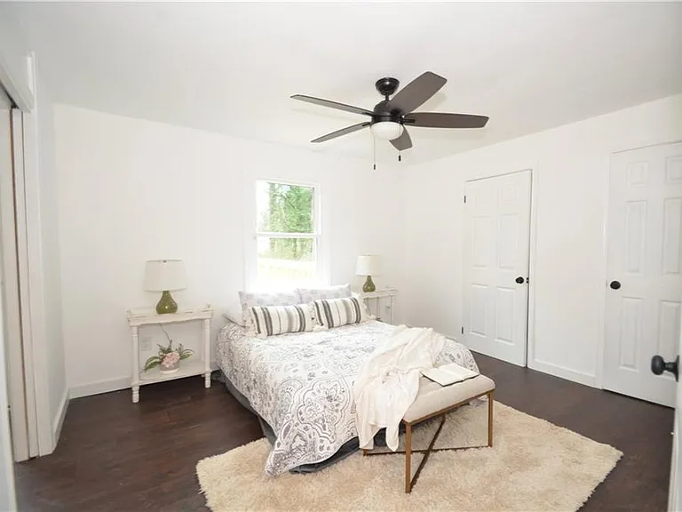 1350 Kenilworth Dr SW — Photo 8