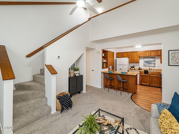 3rd image of 1465 E Peckham Ln APT 6