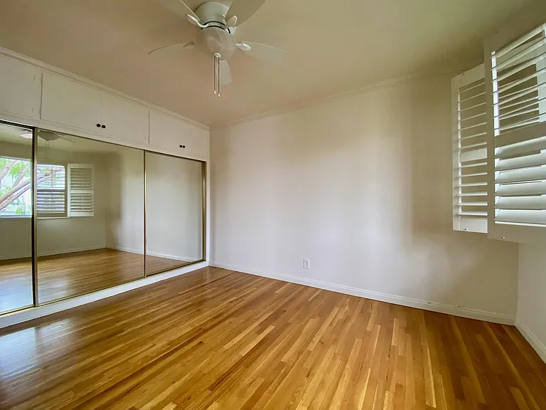8678 Chalmers Dr — Photo 9