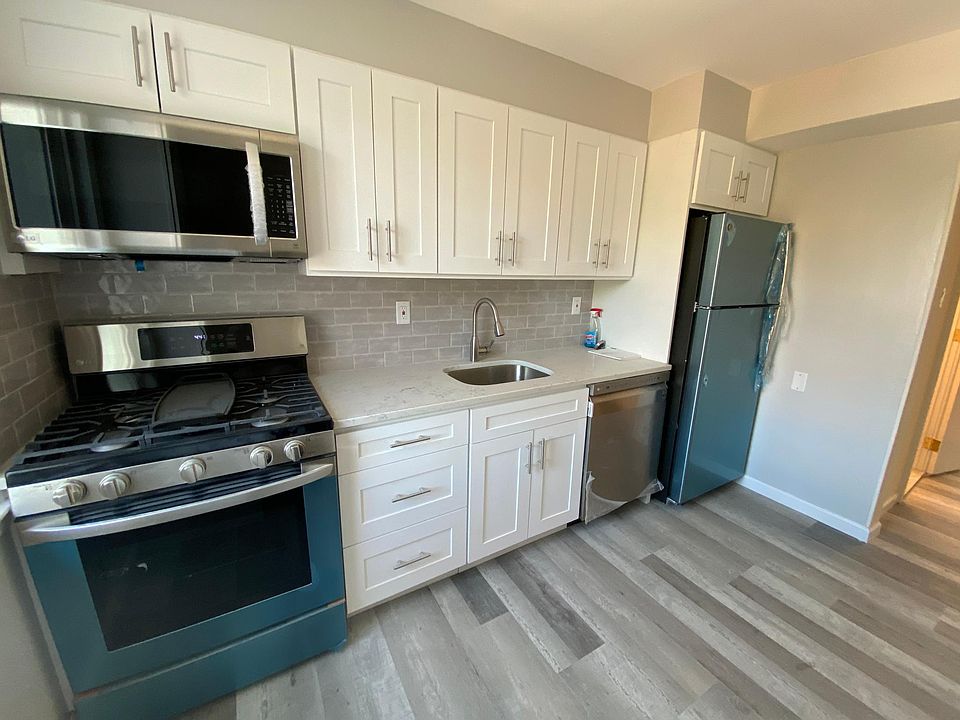1st image of 712 Logan Ave #3