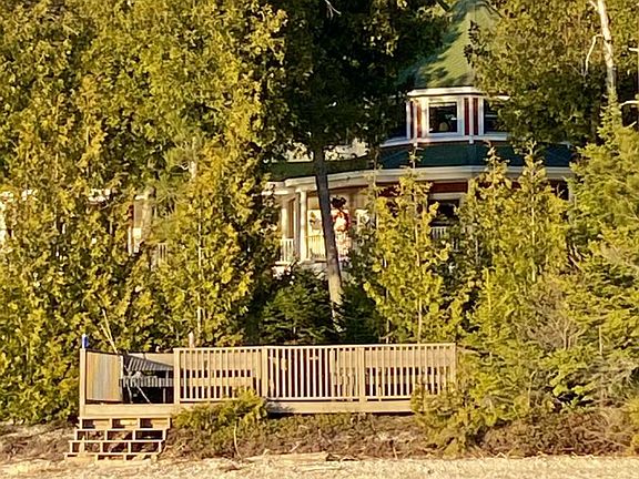 2nd image of 4177 Pine Cove Ln