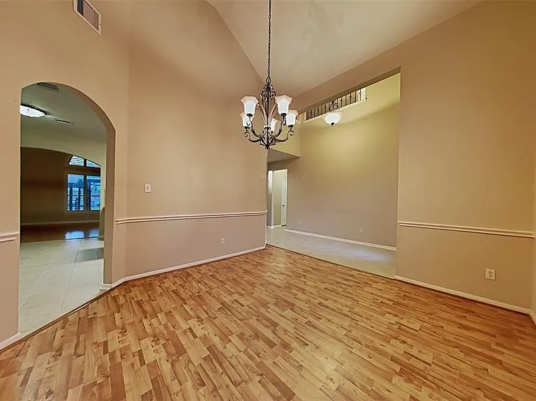 2114 Winding Hollow Dr — Photo 6