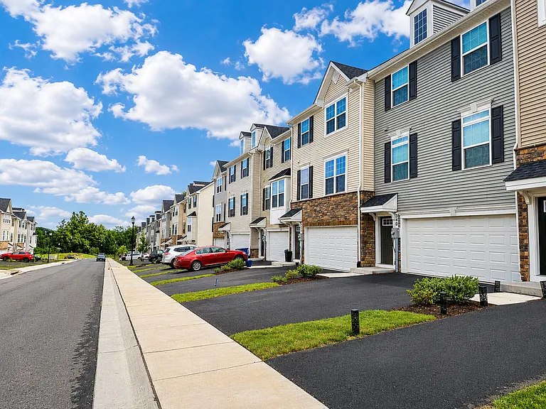 340 Paca Gardens Ln — Photo 4
