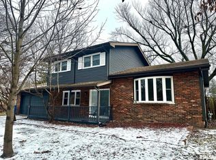 18 Ridgeview Dr, Springfield, IL 62711