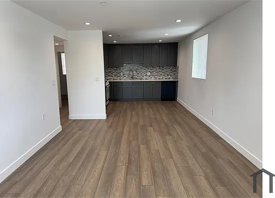 1348 W 41st Pl — Photo 1