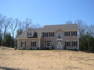 37 Pearl St, Newtown, CT 06482