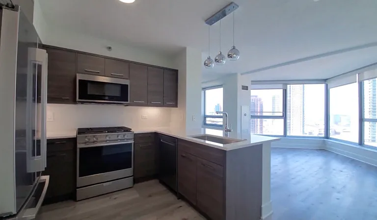 306 N Canal St — Photo 5