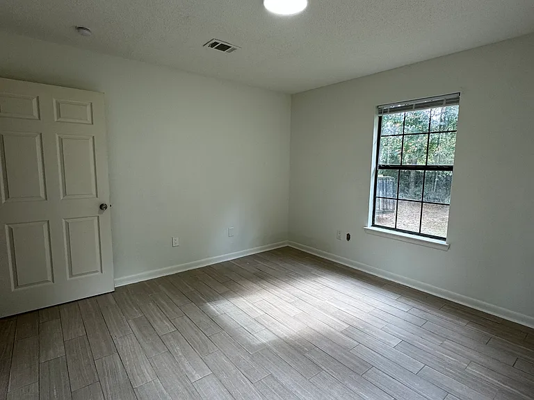 461 Benjulyn Rd — Photo 16
