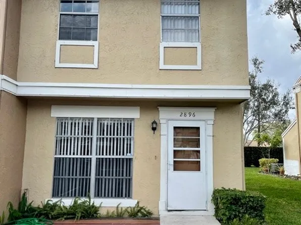 2896 Edgehill Ln, Hollywood, FL