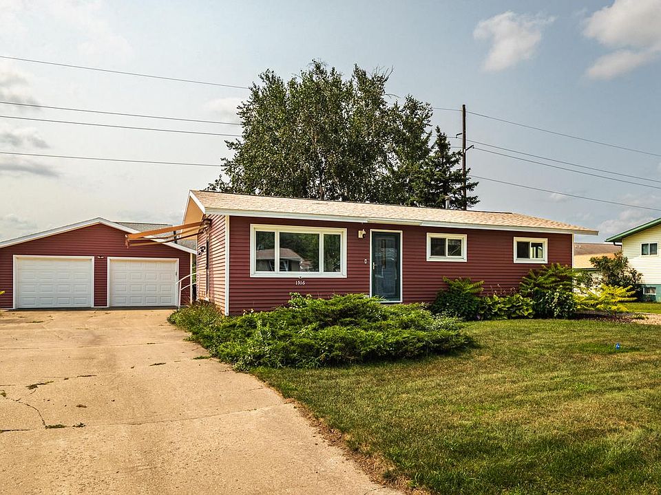 1st image of 1516 Viking AVENUE